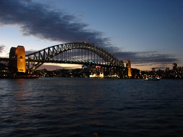 A twilight view of the harbour bridge from the Opera House... love this shot!
