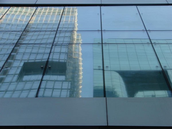 An example of a cityscape reflection! Seoul has plenty of such opportunities...