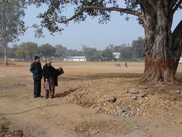 Babina. My mother points out to the tree that was there even then... but the cinema is nowhere now! Only an open playground exists.