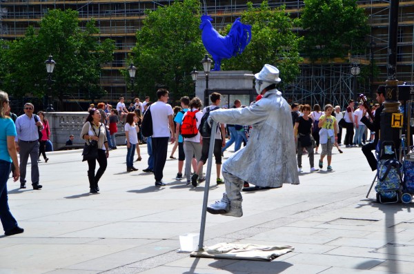 Street performers on Trafalgar Square... 01