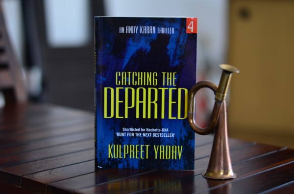 Pink candies in a thriller. Review of ‘Catching the Departed’