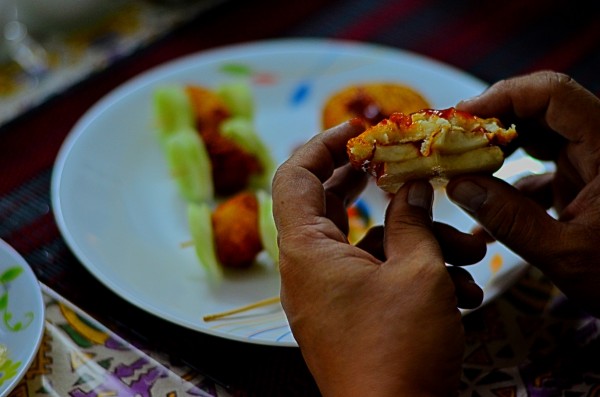 Aloo-tikki upon apple sounds almost like Stratford upon Avon or Newcastle upon Tyne, doesn’t it? 