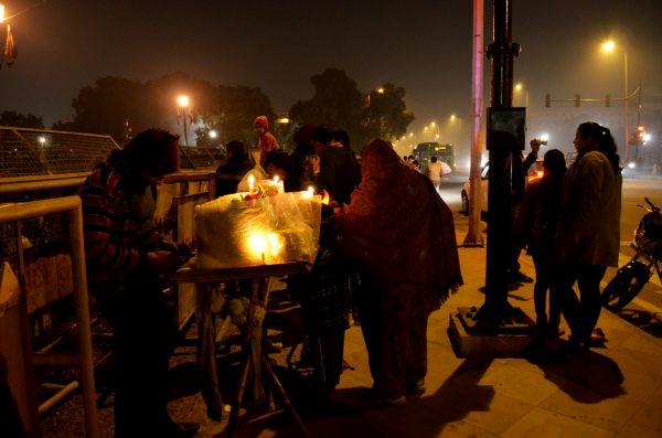 Vendors on the streets of Delhi - At India Gate late in the evening