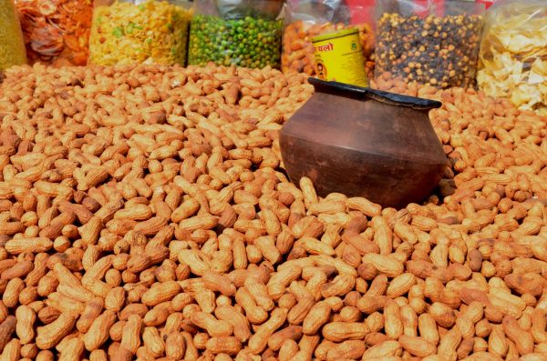 Vendors on the streets of Delhi - the peanuts seller