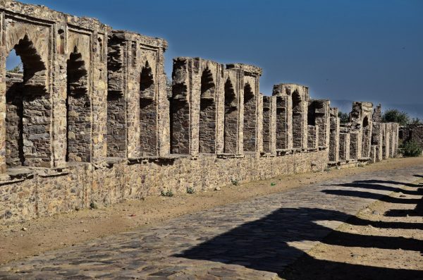 Bhangarh - the path that leads to the fort has markets and havelis